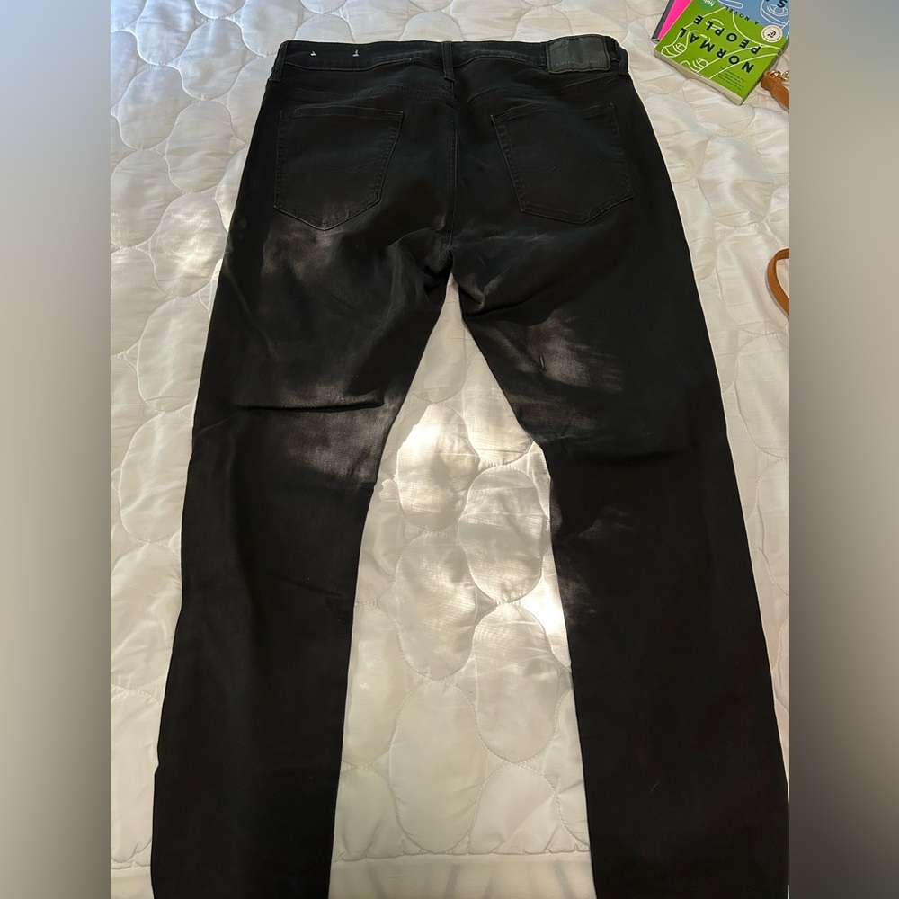 Men’s American Eagle Next Level Flex Straight leg Black jeans